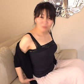 FC2-PPV-4842890 【熟女】美尻がソソられる55歳・熟女◆言うがままなすがままセックスに興じ、他人棒にメロメロにされてイキまくる清楚熟女！