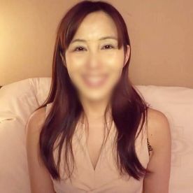 FC2-PPV-4842977 【中出し】46歳には見えない美貌の持ち主！スレンダー美人妻◆カメラ目線フェラ！生チ○ポで大絶叫イキ！膣内射精！