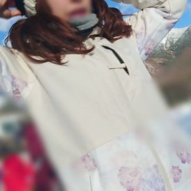 FC2-PPV-4843339 【初撮り】スキーを満喫していた白銀雪山でも目立つ色白エステティシャン。 お肌のお手入れに抜かりなく超絶ムチスベ肌♥ 気品のある雰囲気を一蹴する痴態記録。