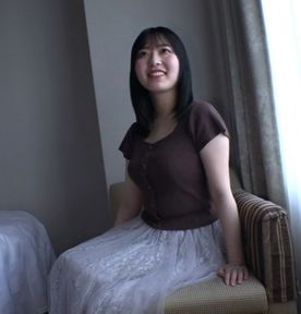 FC2-PPV-4847501 【淫乱】20歳女子大生るなちゃんはSEX大好き　黒髪清楚な162cm42kgCカップのカラダを震わせ「妊娠させて」と中出しおねだり【限定販売】