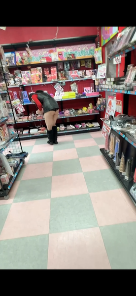 FC2-PPV-4854434 ※リクエスト【ショートバージョン　露出徘徊動画】人妻　露出　NTR 寝取られ　デカケツ　ケツ　尻　アジア　Asia 熟女　変態