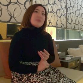 FC2-PPV-4854063 【人妻｜中出し】四十路の落ち着いている奥様が不倫でメス化！？ よがりながら亀頭に子宮を擦りつけてイク！！