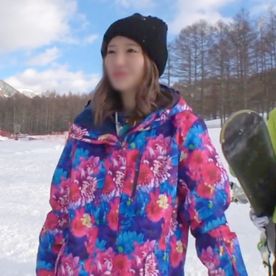 FC2-PPV-4855034 【ハメ撮り】純白美肌、目ぱっちりでビジュアル最強なスノボー美女。 様々な体位での子宮突きで派手に無限に中イキしちゃう♥