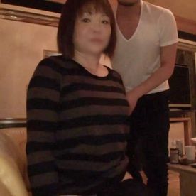 FC2-PPV-4861030 《中出し》パイパン・Gカップ巨乳を持つ55歳熟女◆フェラ・パイズリでご奉仕！他人棒で大絶頂イキ！！どっぷり膣内射精！