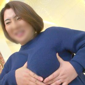 FC2-PPV-4868531 【ハメ撮り】美容院を営む包容力ある豊満奥様。 わざわざ店休日にするほどムラムラを抑えられず不倫セックス。