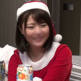 FC2-PPV-4870854 【ハメ撮り・ミニ系】色白清楚な童顔サンタ。双子コーデの友達もかなり童顔で可愛らしいです。飲んではしゃいでみんなで乱交を楽しみました。