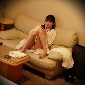 FC2-PPV-4871870 【今だけ980pt】某大手不動産会社勤務 営業 25歳 。出張で宿泊しているビジネスホテルのリアルな様子を公開。