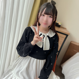 FC2-PPV-4871425 【4/20迄1290pt】【初撮】※19歳グラビアスタイル級の色白美ボディムスメ。敏感すぎるカラダが激ピストンで絶頂を繰り返し、何度も痙攣。「奥が好き…！」とアイ液溢れ出す締め付けマンコに中出し。