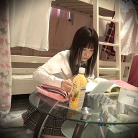 FC2-PPV-4873189 【今だけ980pt】女子寮潜入。18歳 優等生のリアルな部屋の様子を公開。