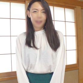 FC2-PPV-4869964 【専業主婦】究極に落ち着いている上品人妻”れいこさん” 旦那よりも立派なチンポでのイラマチオに喉奥が性感帯化。