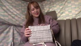 FC2-PPV-4877779 車でＨな会話からイチャラブ動画