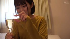 FC2-PPV-4878611 *人妻につきセール価格*＜素人・中出し＞わかる人にはわかる\!実は一番抜ける、ちょうどいい顔の女たち！　その10